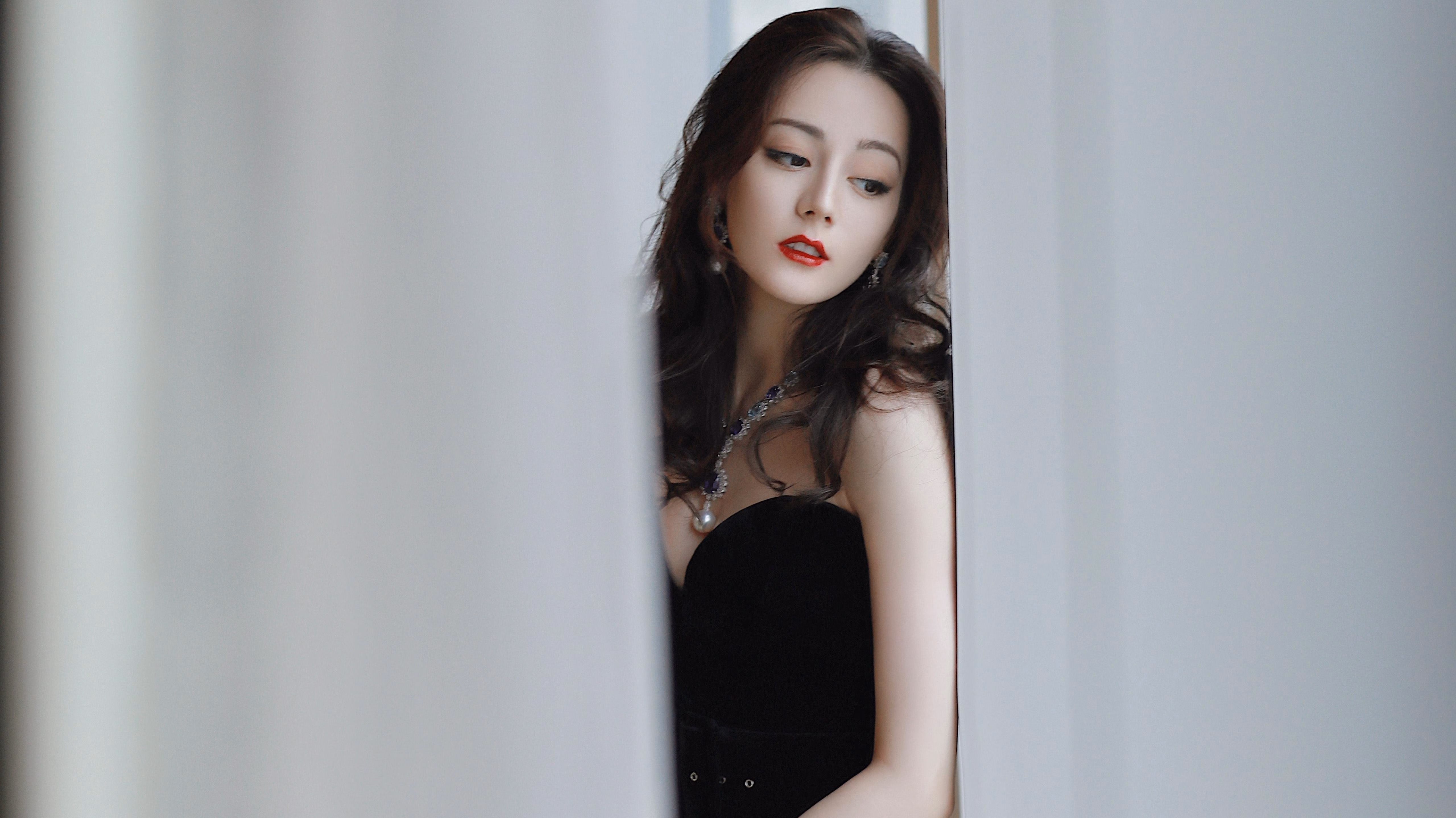 开云体育俱乐部官网-意大利马术队在2024年国际马术联合会障碍赛世界巡回赛中获得团体第六名，展现出色表现。