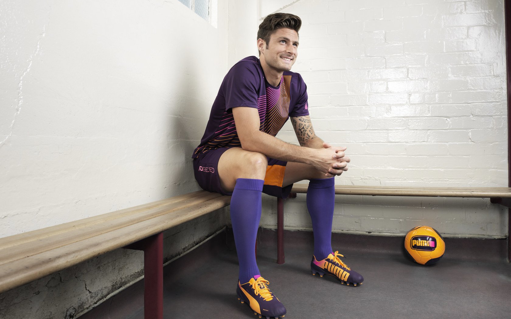 kaiyun-足球裁判国际交流项目启动，国际足球裁判规则与裁判法